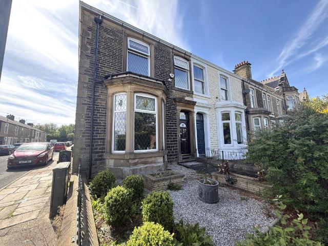 Whalley Road, Accrington BB5, 3 bed terraced house to rent, £975 pcm | PrimeLocation