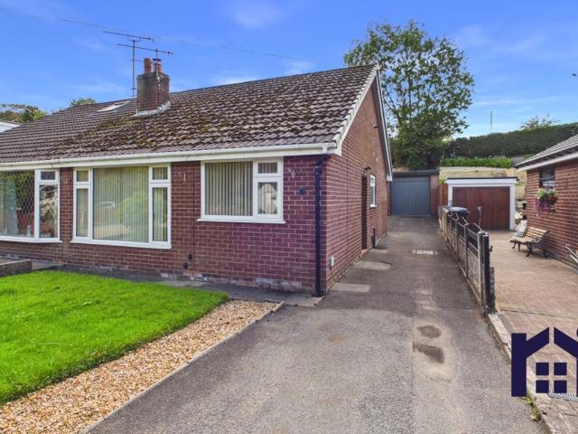 Whalley Road, Heskin PR7, 2 bed semi detached bungalow to rent, £995 pcm | PrimeLocation