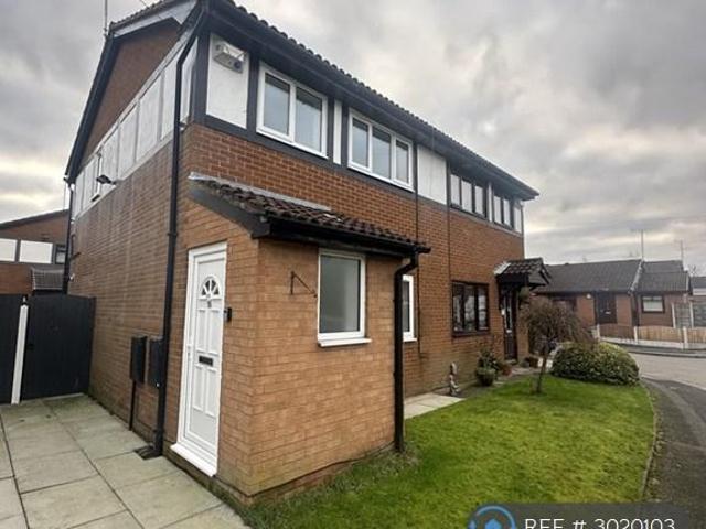 Wham Bar Drive, Heywood, OL10 3 bed semi detached house to rent £1,250 pcm £288 pw