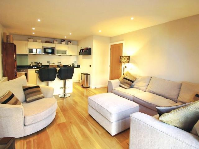 Wharf Approach, Leeds, West Yorkshire LS1, 2 bed flat to rent, £1,495 pcm | PrimeLocation