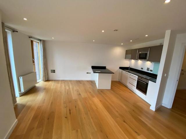Wharf Approach, Leeds LS1 Studio to rent £825 pcm £190 pw