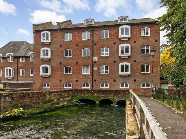 Wharf Hill, Wharf Mill Wharf Hill SO23, 2 bed flat to rent, £1,500 pcm | PrimeLocation