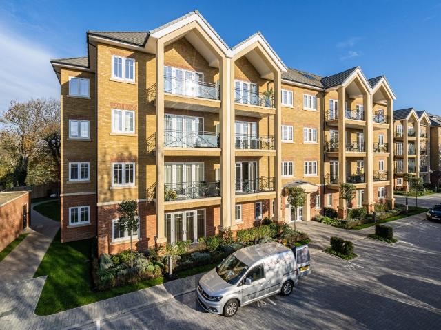 Wharf Lane, Rickmansworth WD3, 3 bed flat to rent, £3,500 pcm | PrimeLocation