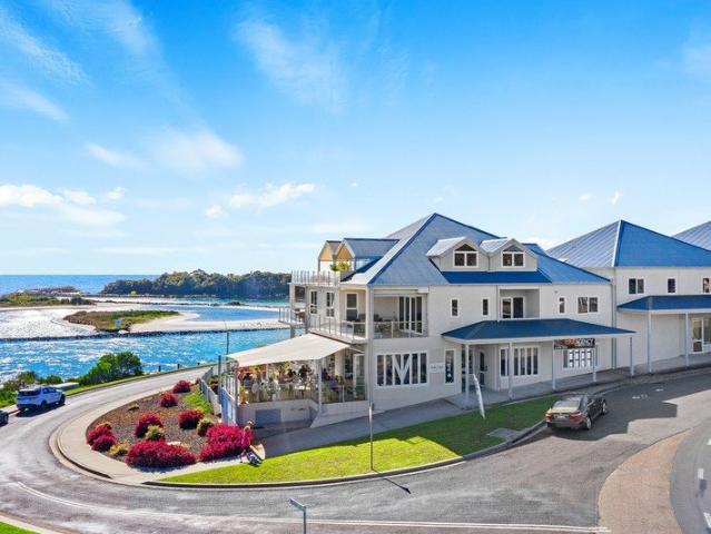 Wharf Luxury Fully Furnished Studio Apartment