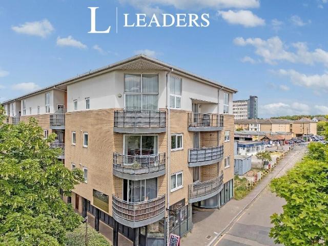 Wharf Road, Chelmsford, Essex, CM2 1 bed flat to rent £1,175 pcm £271 pw