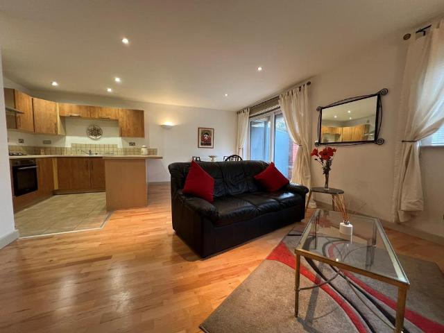 Wharf Road, Dukes Wharf Wharf Road, NG7 2 bed flat to rent £1,150 pcm £265 pw