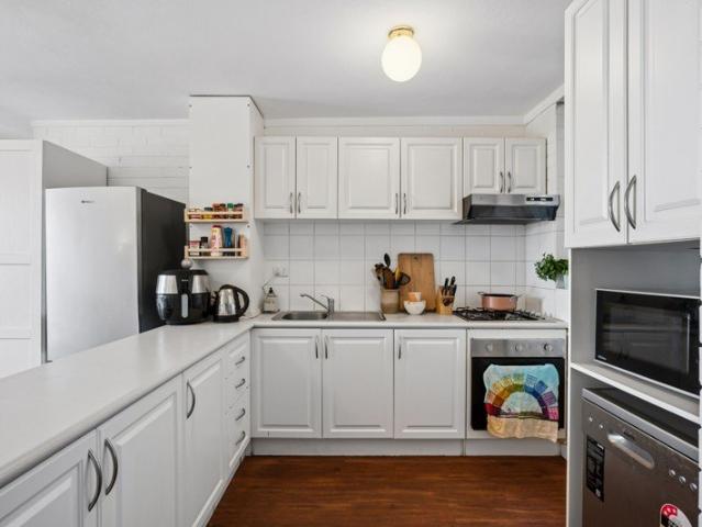 Fremantle's Best Value 2 Bedroom Unit