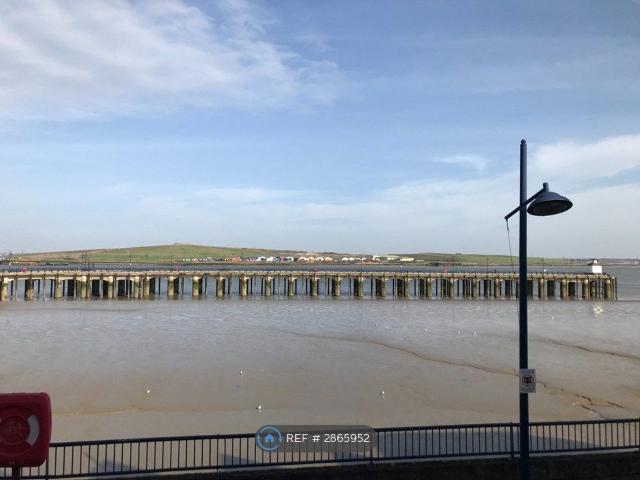 Wharfside Close, Erith DA8, 4 bed terraced house to rent, £2,495 pcm | PrimeLocation