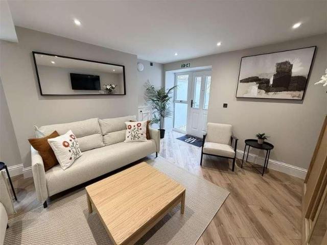 Whetstone Lane, Birkenhead, CH41
