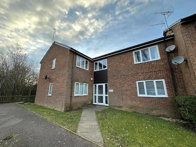 Wheat Close, Sandridge, ST. ALBANS Studio to rent £1,000 pcm £231 pw
