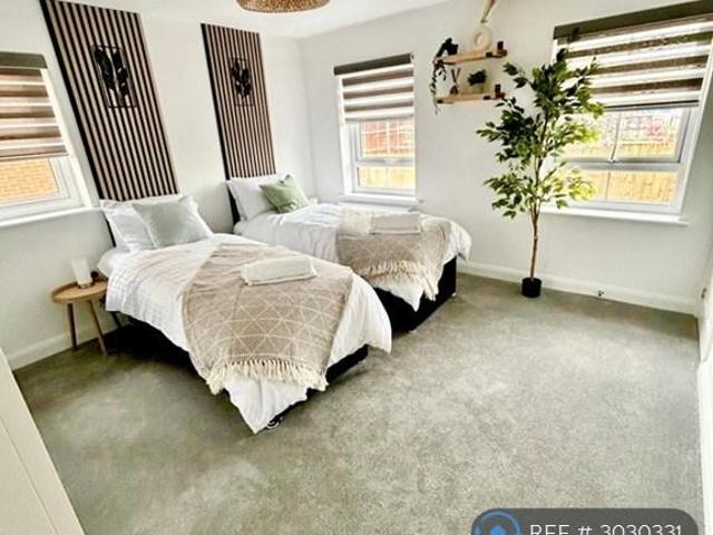 Wheat Fields, Wantage, OX12 6 bed semi detached house to rent £6,200 pcm £1,431 pw