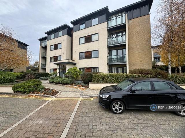 Wheat House, London, NW7 2 bed flat to rent £2,250 pcm £519 pw