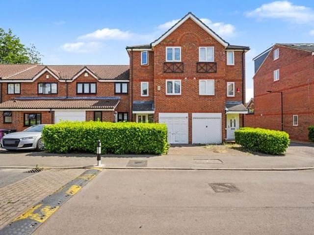 Wheat Sheaf Close, Canary Wharf, London E14, 7 bed town house to rent, £5,800 pcm | PrimeLocation