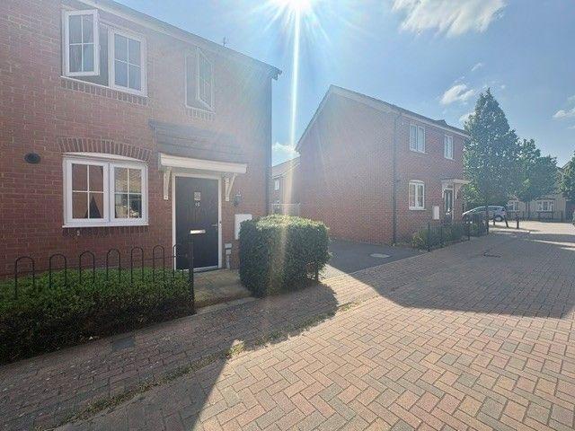 Wheatcroft Way, Swindon SN1, 2 bed property to rent, £1,250 pcm | PrimeLocation