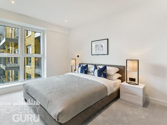 Wheatfield Way, Yorke House, Royal Exchange, Kingston Upon Thames KT1, 1 bed flat to rent, £2,300 pcm | PrimeLocation