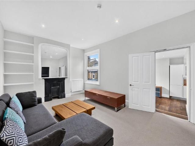 Wheatlands Road, SW17 3 bed terraced house to rent £3,600 pcm £831 pw