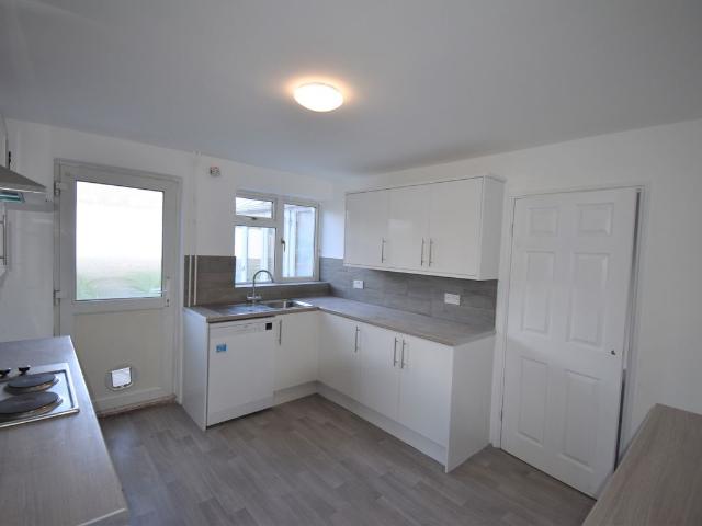 Wheatley Close, Welwyn Garden City. AL7, 4 bed semi detached house to rent, £2,000 pcm | PrimeLocation