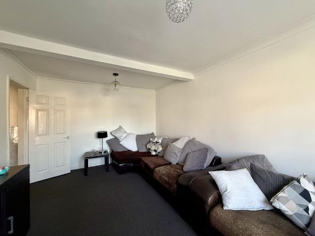 Wheatley Crescent UB3, 4 bed end terrace house to rent, £3,000 pcm | PrimeLocation