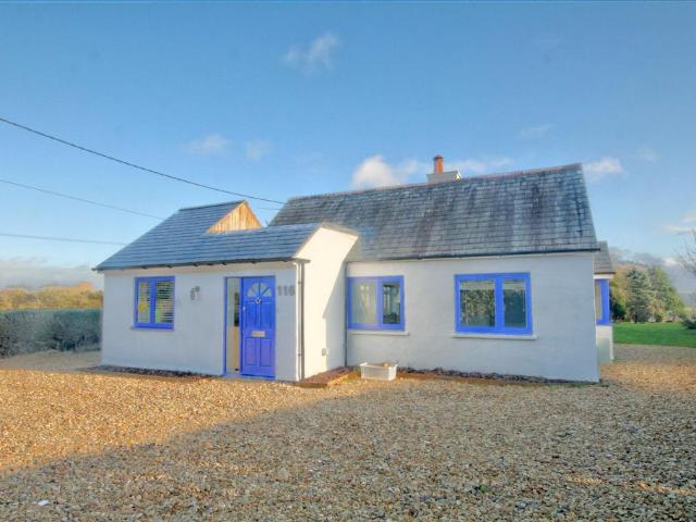 Wheatley Road, Garsington, OX44 3 bed detached house to rent £2,250 pcm £519 pw