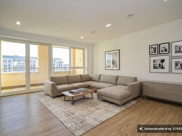 Wheatstone Gardens, Ladbroke Grove, London W10, 2 bed flat to rent, £3,800 pcm | PrimeLocation