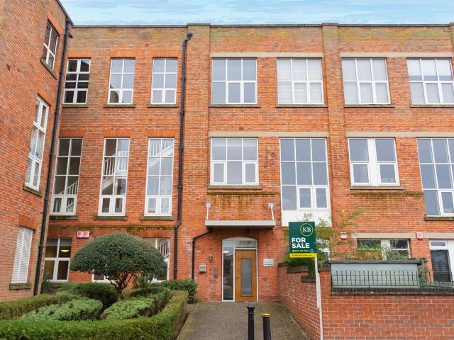 Wheatsheaf Way, Knighton Fields, Leicester LE2, 1 bed flat to rent, £900 pcm | PrimeLocation