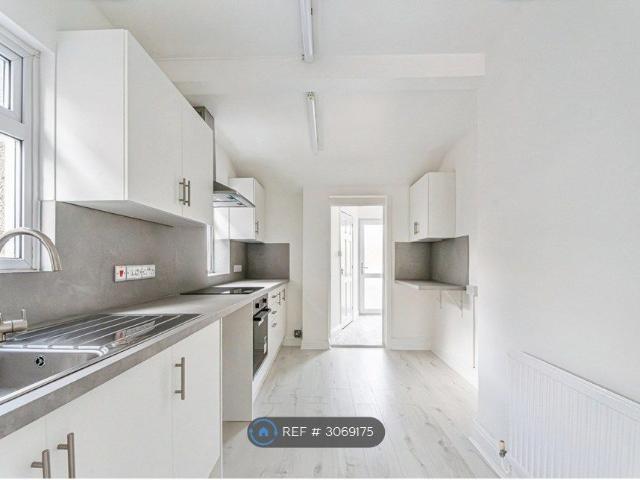 Wheeler Avenue, Swindon SN2, 3 bed semi detached house to rent, £1,497 pcm | PrimeLocation
