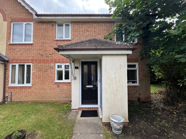 Wheeler Road, Crawley RH10, 1 bed maisonette to rent, £1,350 pcm | PrimeLocation