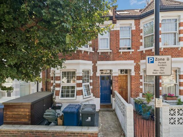 Whellock Road, London W4 1 bed flat to rent £2,600 pcm £600 pw