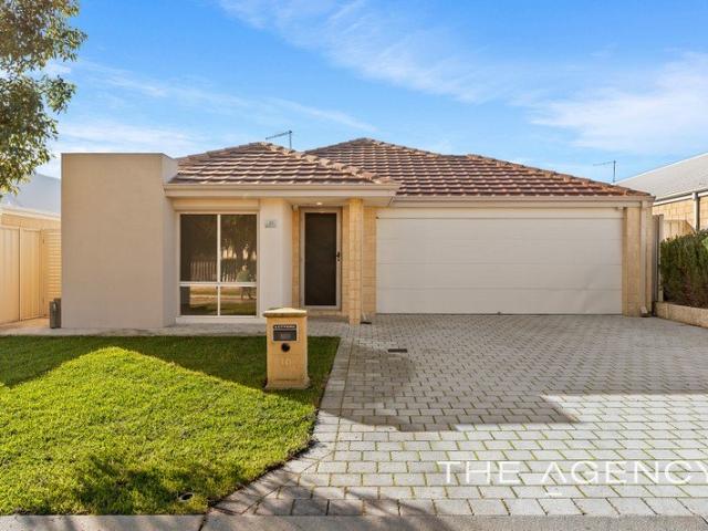 RELAXED COASTAL VIBES AND QUIET LOCATION!