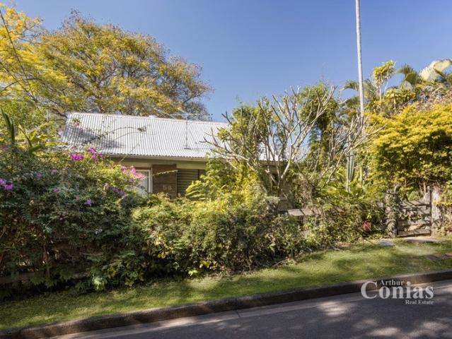 Where the Country Meets the City: A Rare Bardon Opportunity