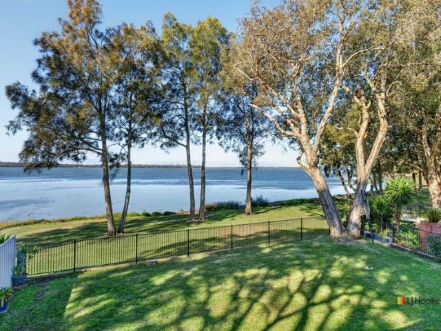 Lifestyle Living Waterfront Reserve Home