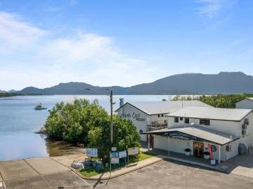 Lucinda, Hinchinbrook County, Low Island, Queensland, Queensland