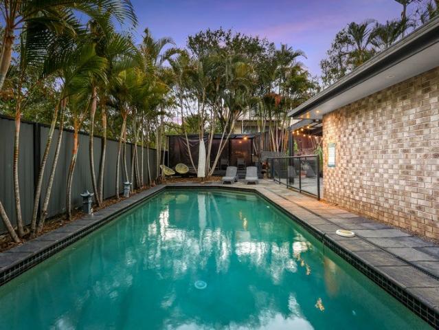 WHERE TROPICAL CHARM MEETS EVERYDAY COMFORT