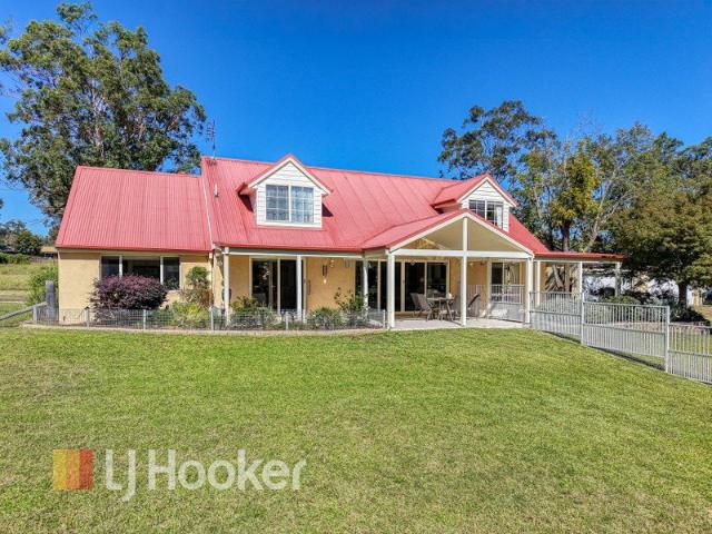Where Your Backyard Meets the Horizon: An Ellalong Sanctuary