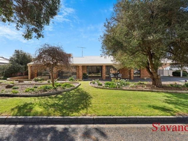 Where Character Meets Comfort 1,046sqm