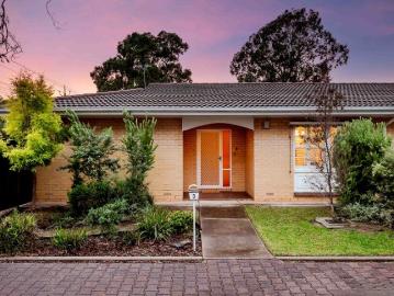 Daw Park, Adelaide, South Australia - Equipped kitchen