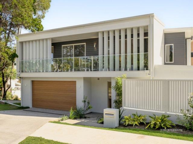 Where Contemporary Design Meets Coastal Sophistication
