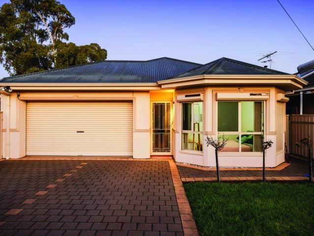 Where Coastal Convenience Meets Spacious Family Living