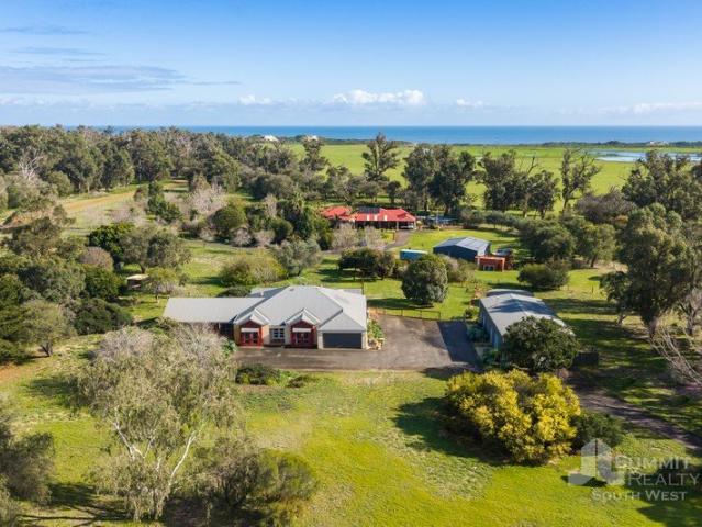 Where Country Calm Meets Coastal Living