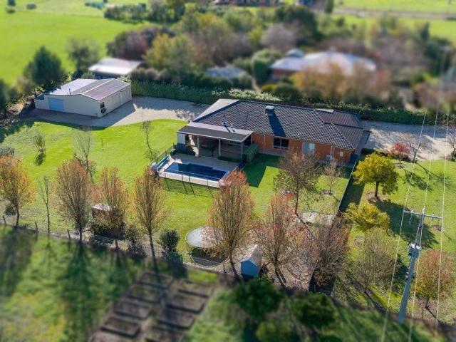 WHERE COUNTRY CALM MEETS FAMILY CONVENIENCE
