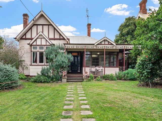 Where Classical Period meets Practical Modern in Spectacular Fashion