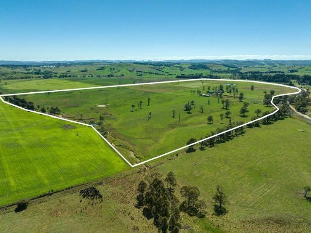 Where Craftsmanship Meets Country A Master built Rural Estate on 118 Acres