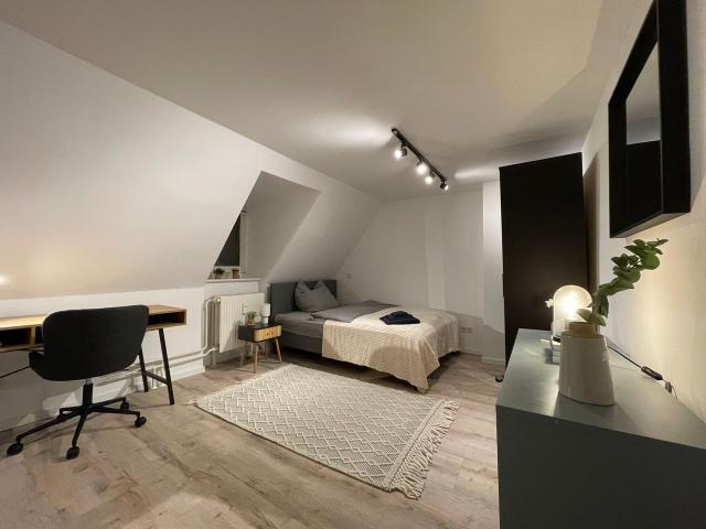 Where Design Meets Comfort I Serviced Studio Apartment I New Furnished I All. inkl Kiel Amsterdam Apartments for Rent