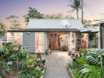 Where Every Turn is Gorgeous A One of a Kind Clifton Springs Retreat
