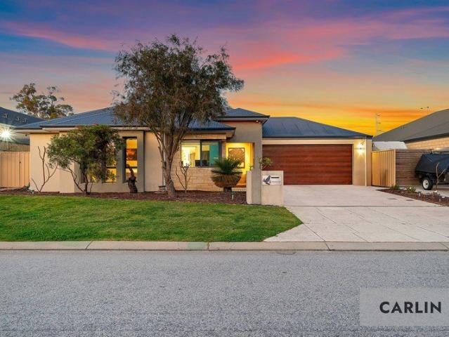 WHERE FAMILY LIVING MEETS AN UNBEATABLE LOCATION
