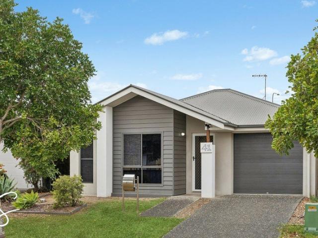 Where Family Life Just Flows Steps to School, Sport & Parklands