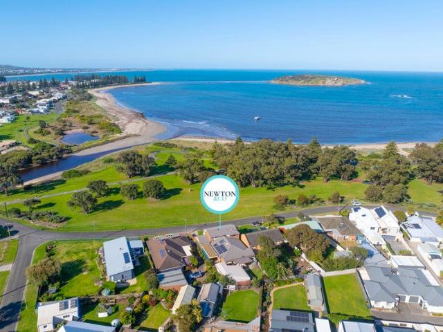 Where Grand Scale Living Meets an Exceptional Outlook