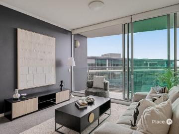 Where Hamilton's Riverside Lifestyle Meets a Home Worth Staying In