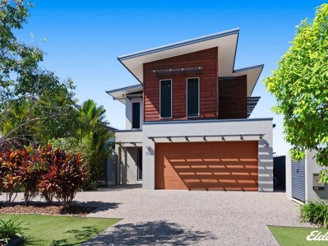 WHERE LUXURY FAMILY LIVING MEETS MASTER BUILT EXCELLENCE!