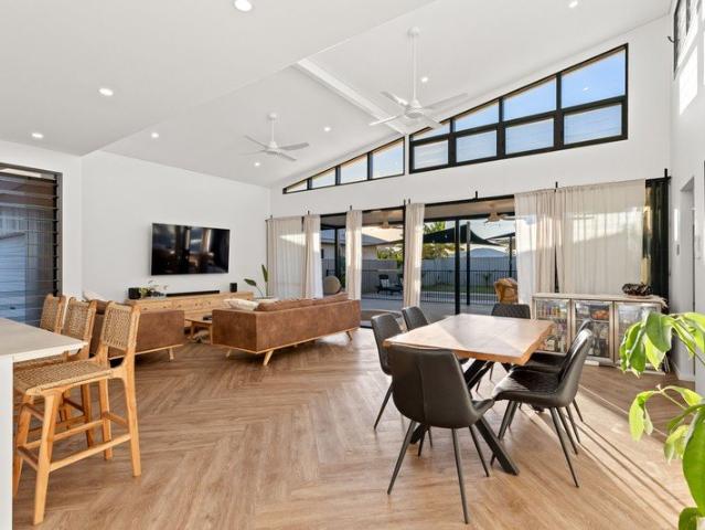 Where Luxury Meets Everyday Living 4 Bed Family Home, Djugun